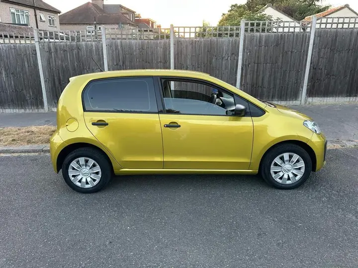 Volkswagen Up 2017 photo 2