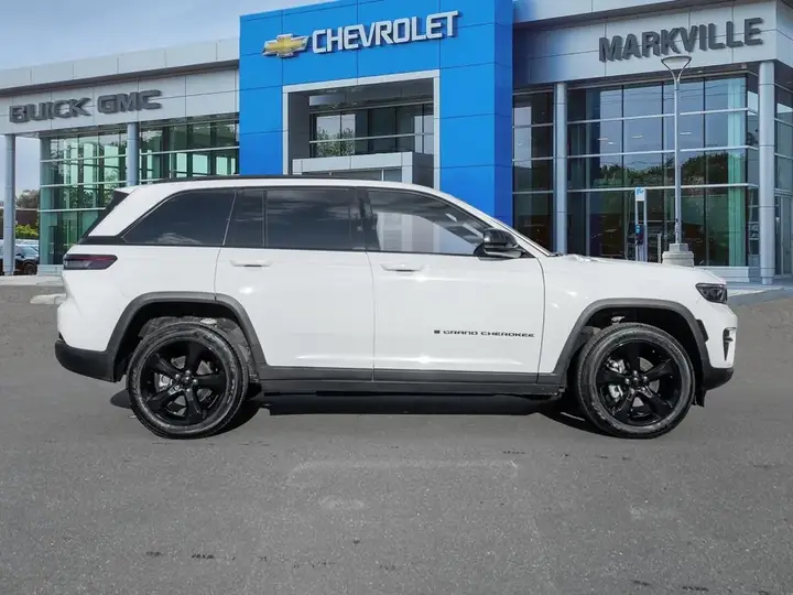 Jeep Grand Cherokee 2025 photo 3