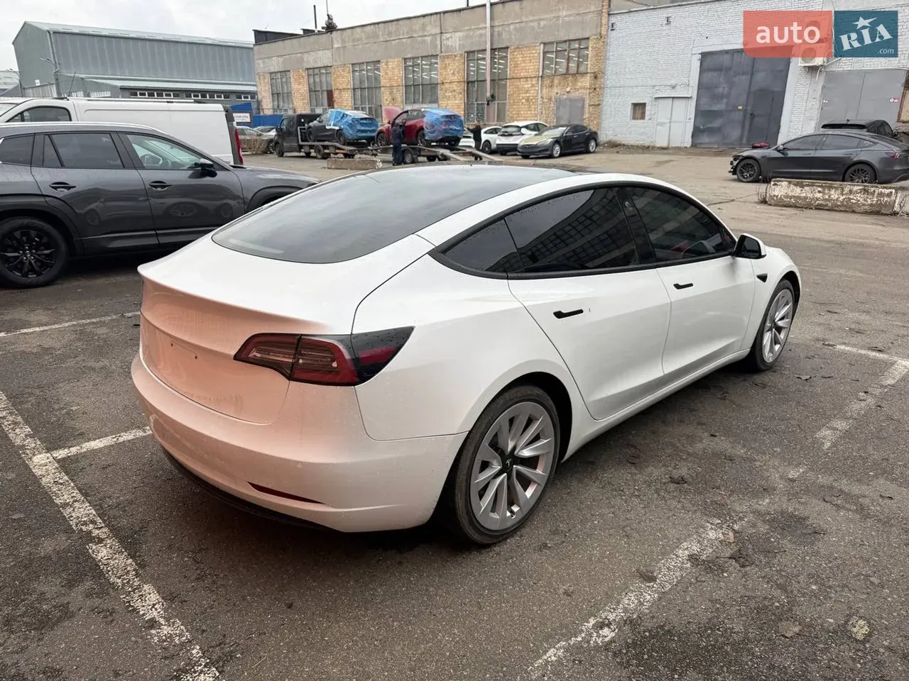 Tesla Model 3 2022 photo 3