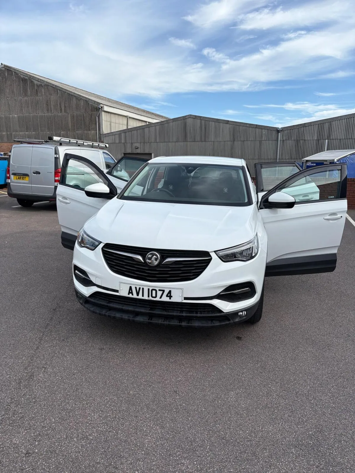 Vauxhall Grandland X 2018 photo 3