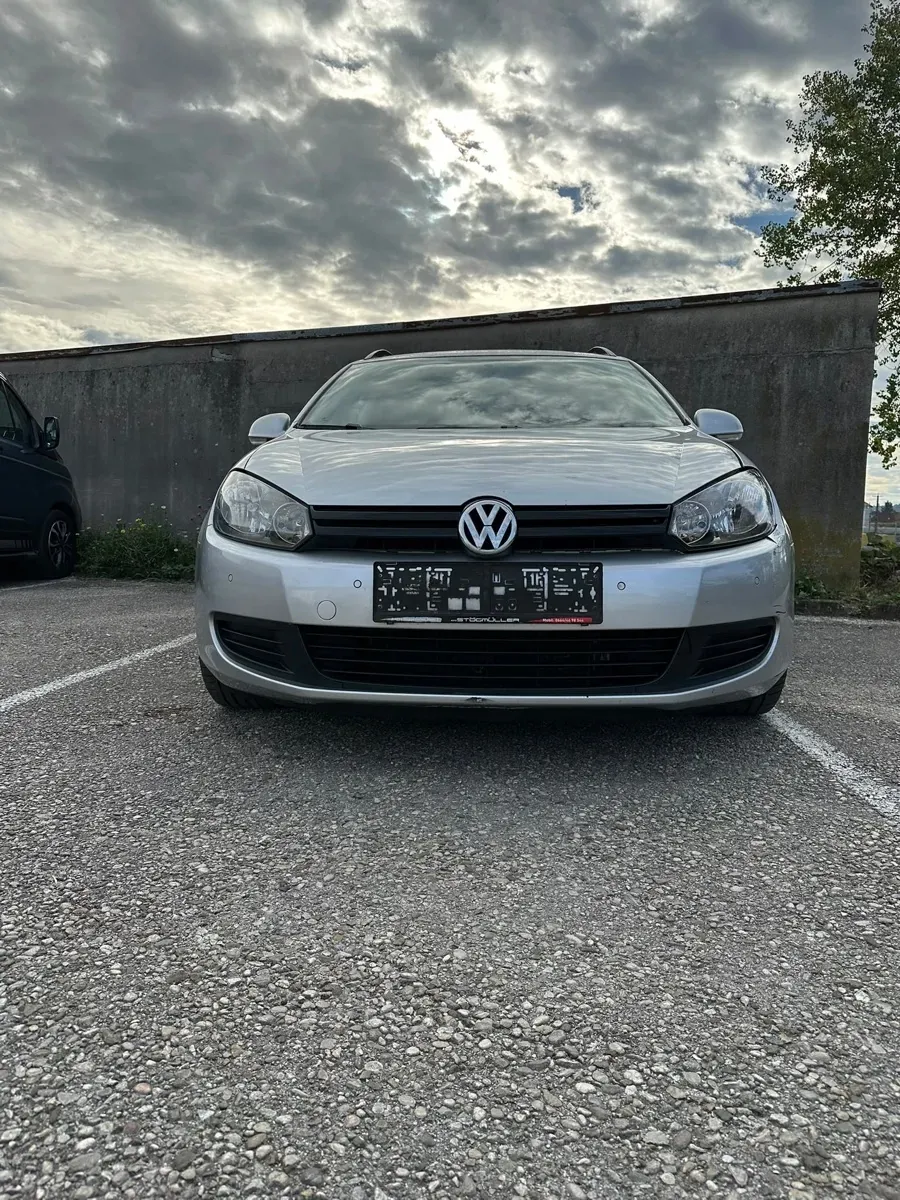 Volkswagen Golf 2010 photo 3