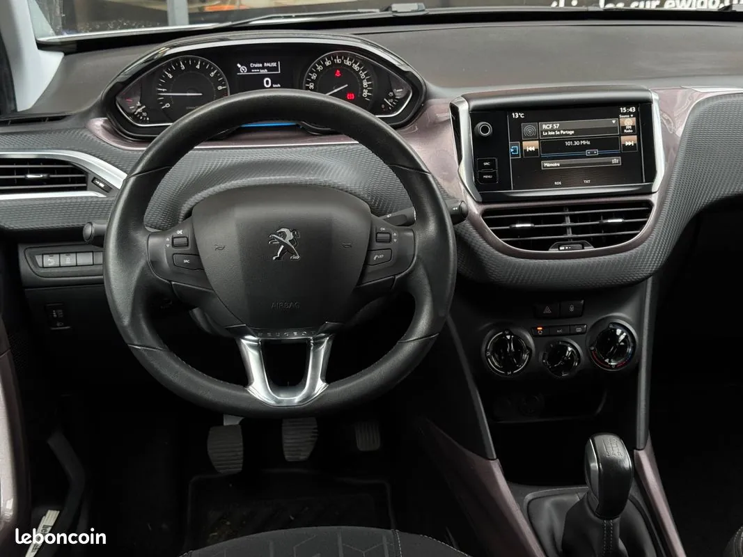 Peugeot 2008 2015 photo 3