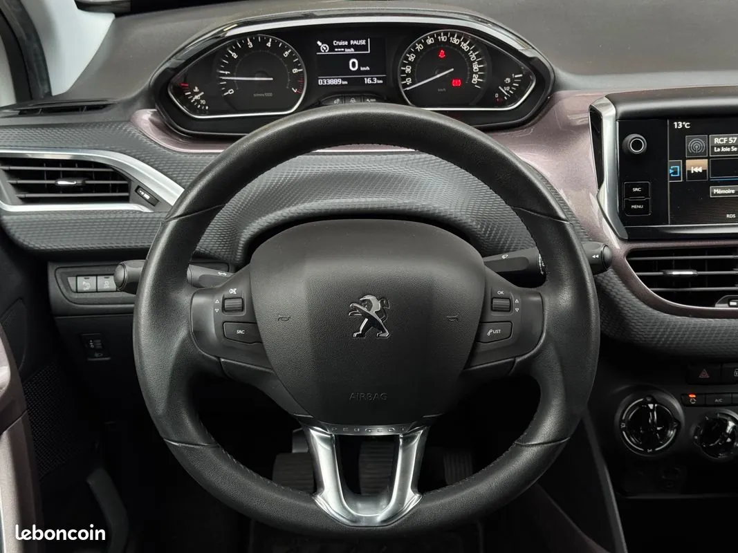 Peugeot 2008 2015 photo 4