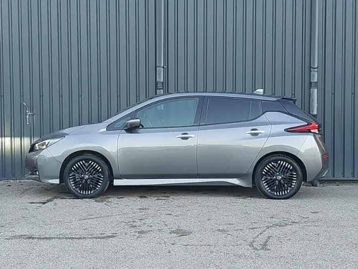 Nissan Leaf 2023 photo 4