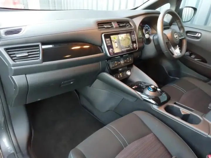 Nissan Leaf 2023 photo 5