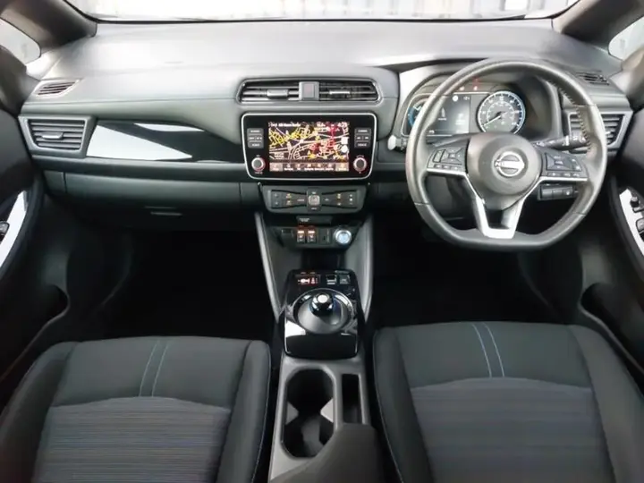 Nissan Leaf 2023 photo 3