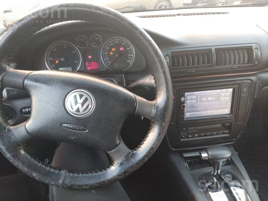 Volkswagen Passat 2004 photo 5