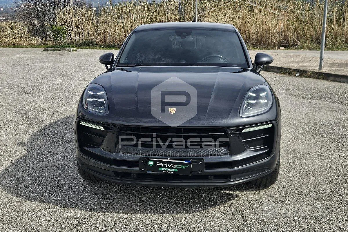 Porsche Macan 2022 photo 2