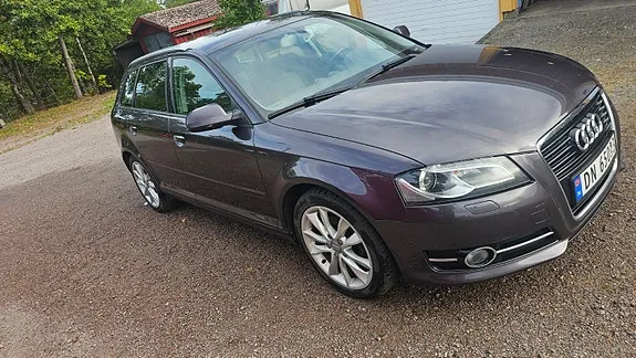 Audi A3 2011 photo 2