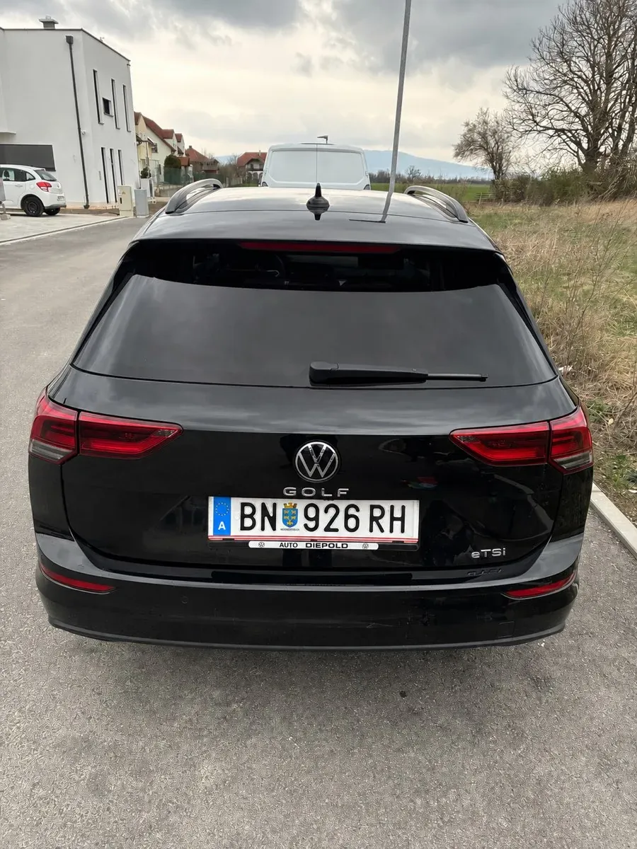 Volkswagen Golf 2024 photo 3