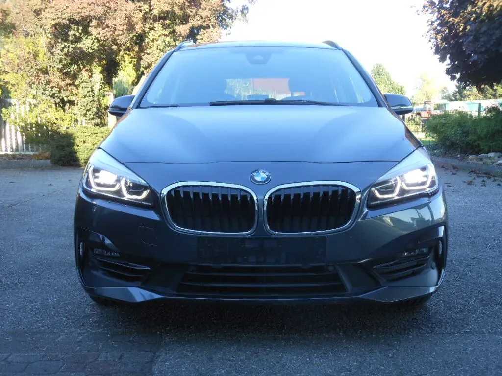 BMW 2 Series 2022 photo 2