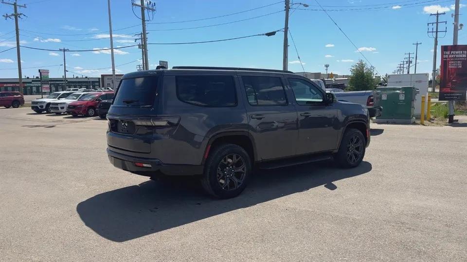 Jeep Grand Wagoneer 2026 photo 5