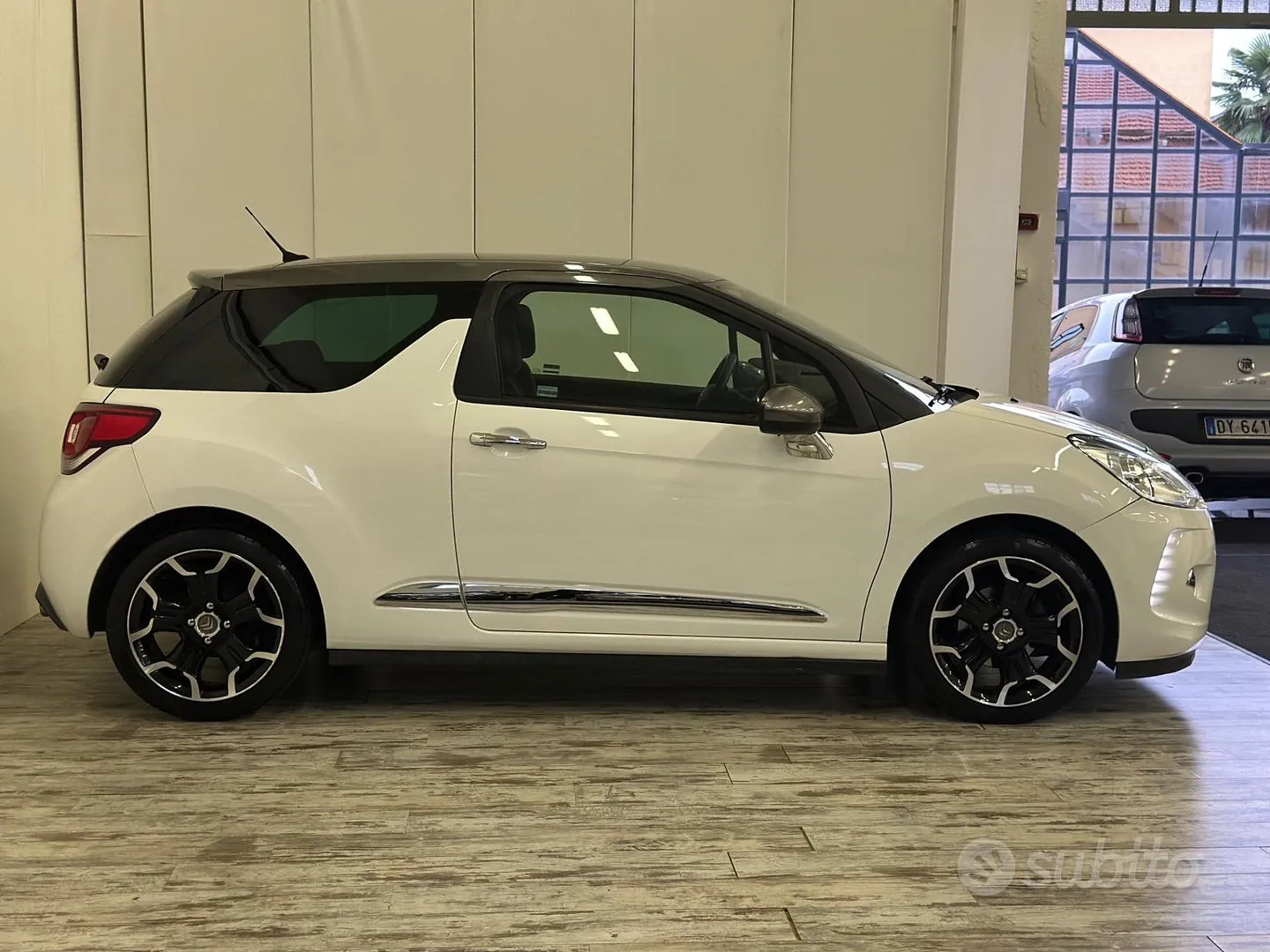 DS Automobiles Ds3 2013 photo 2