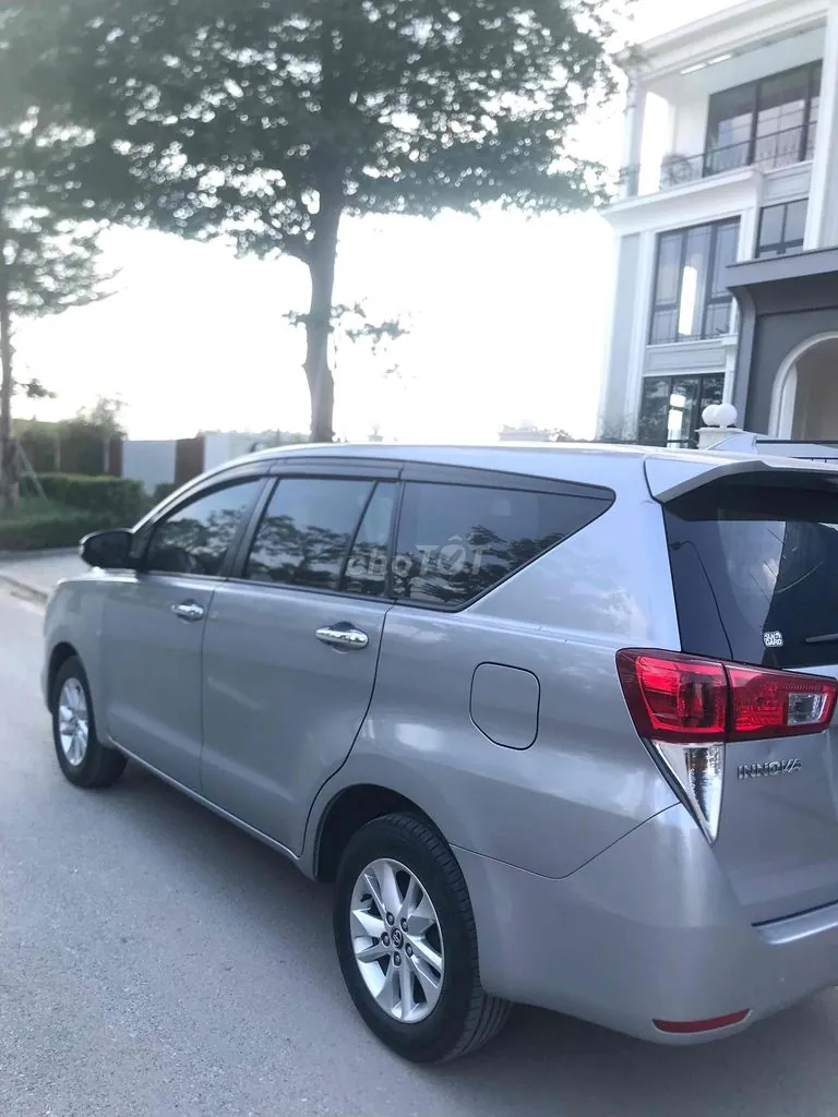 Toyota Innova 2016 photo 3