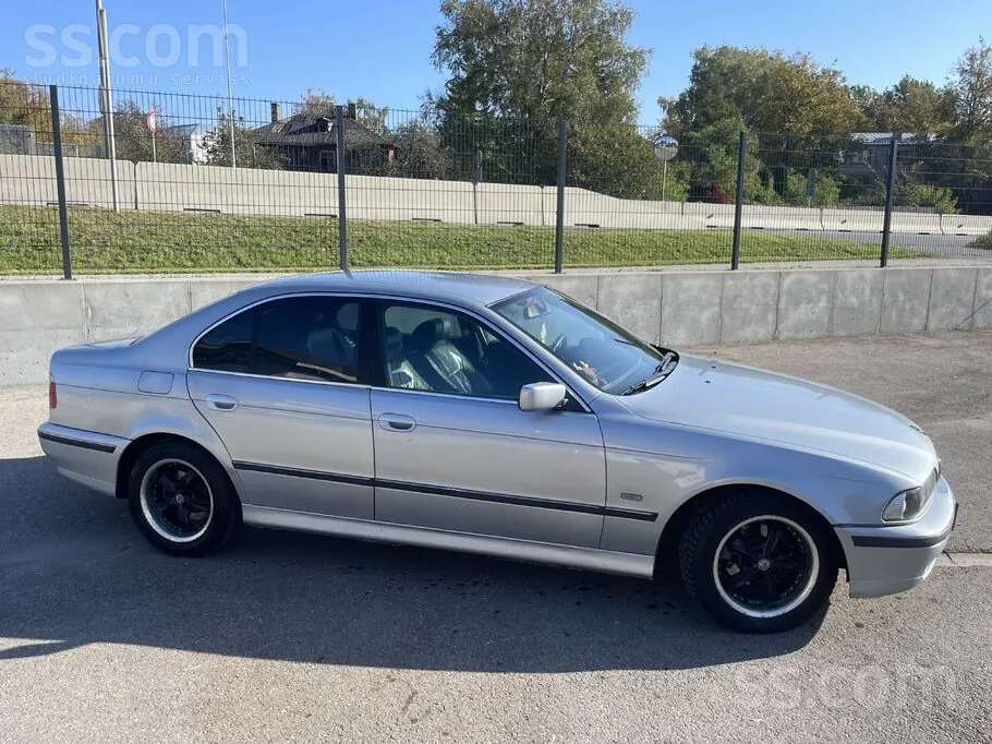 BMW E39 1997 photo 3