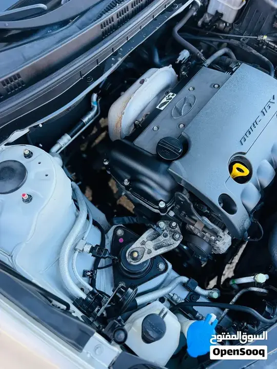 Hyundai Avante 2010 photo 3