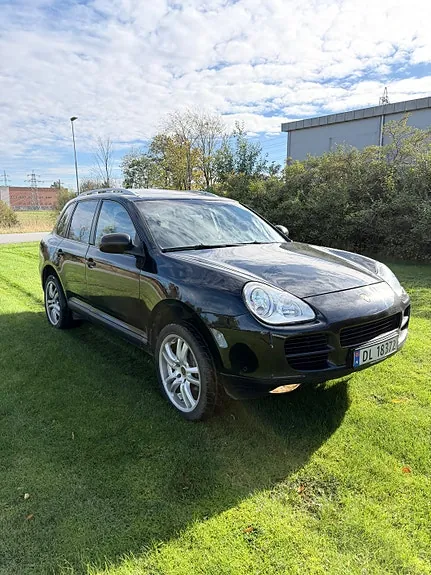 Porsche Cayenne 2005 photo 2