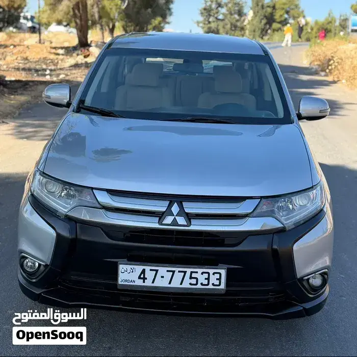 Mitsubishi Outlander 2018 photo 2