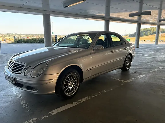 Mercedes-Benz E-Class 2005 photo 5