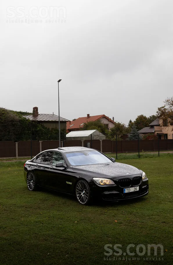 BMW 740