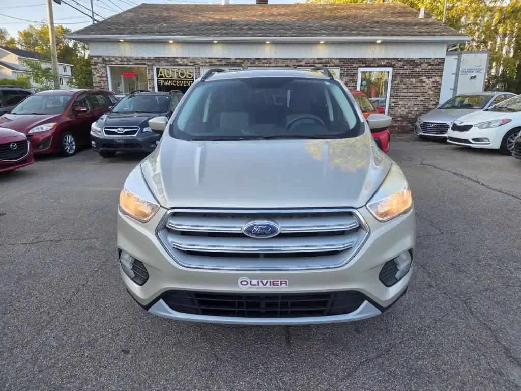 Ford Escape 2018 photo 2
