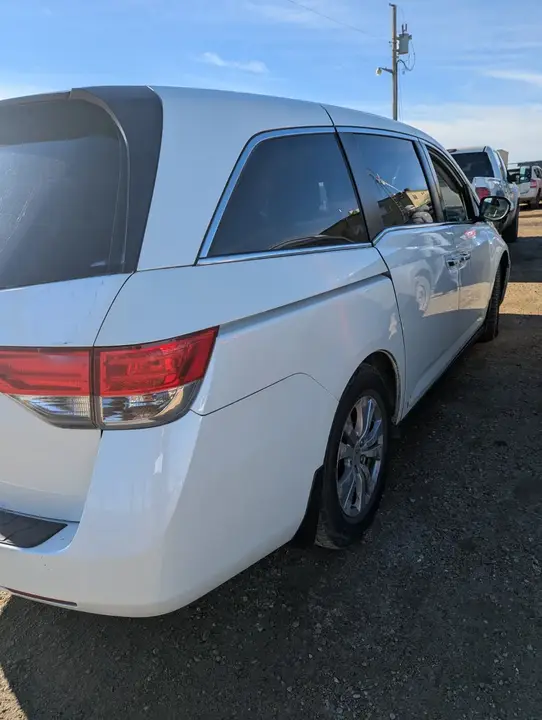 Honda Odyssey 2014 photo 3