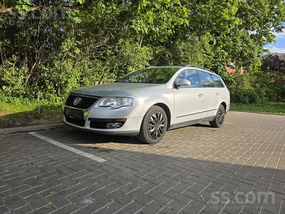 Volkswagen Passat 2009 photo 2