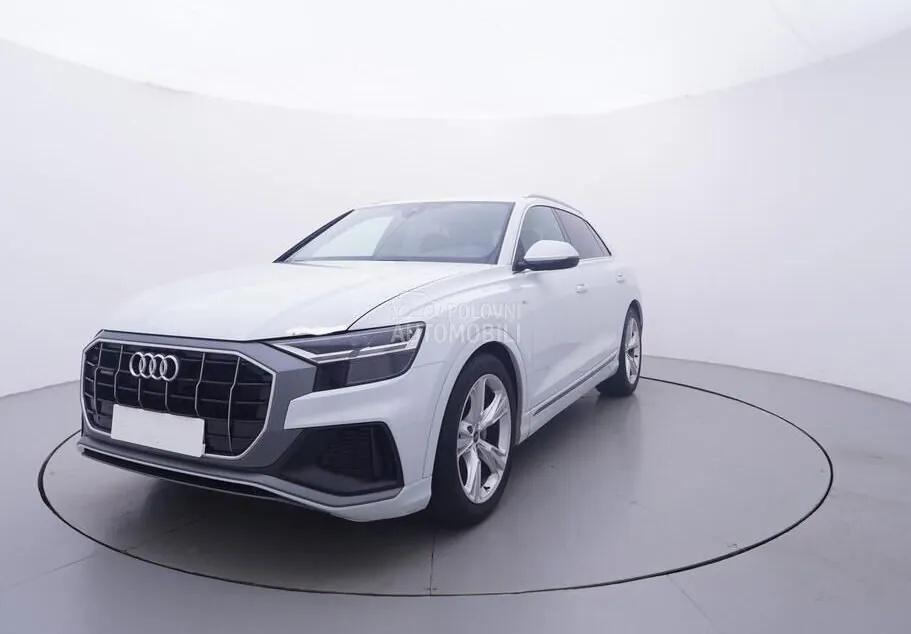 Audi Q8