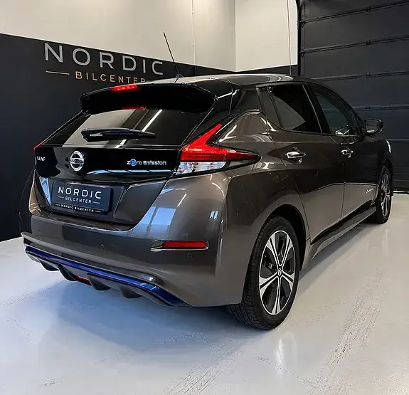 Nissan Leaf 2020 photo 2