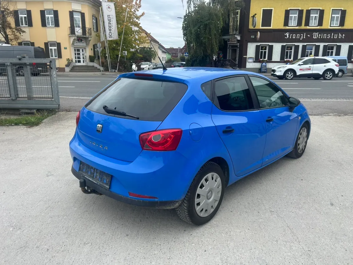 Seat Ibiza 2011 photo 3