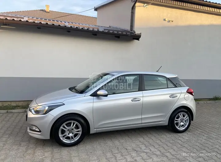 Hyundai I20 2015 photo 3