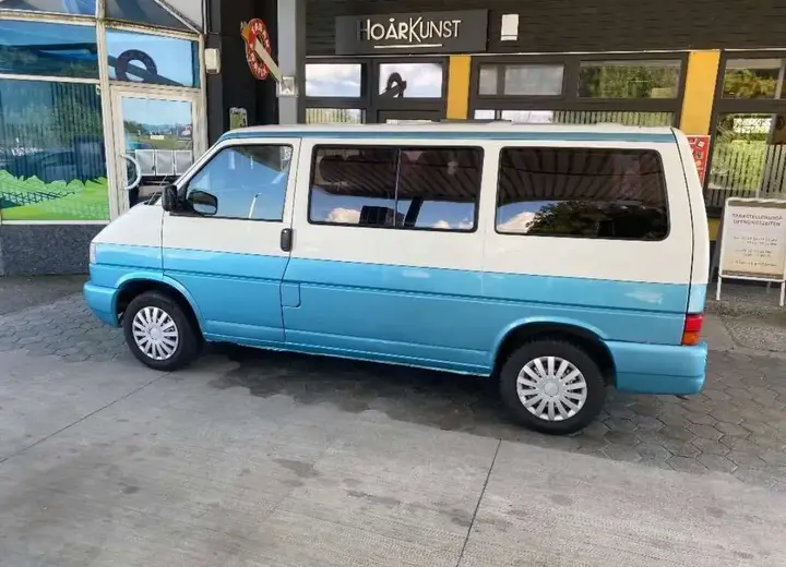 Volkswagen T4 2002 photo 2