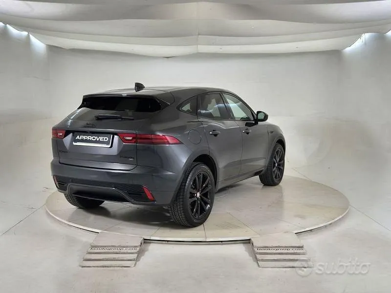 Jaguar E-Pace 2023 photo 2
