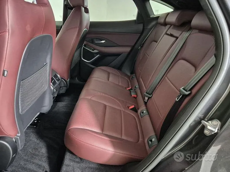 Jaguar E-Pace 2023 photo 5