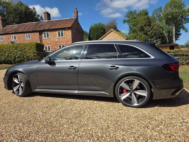 Audi Rs4 Avant 2018 photo 5