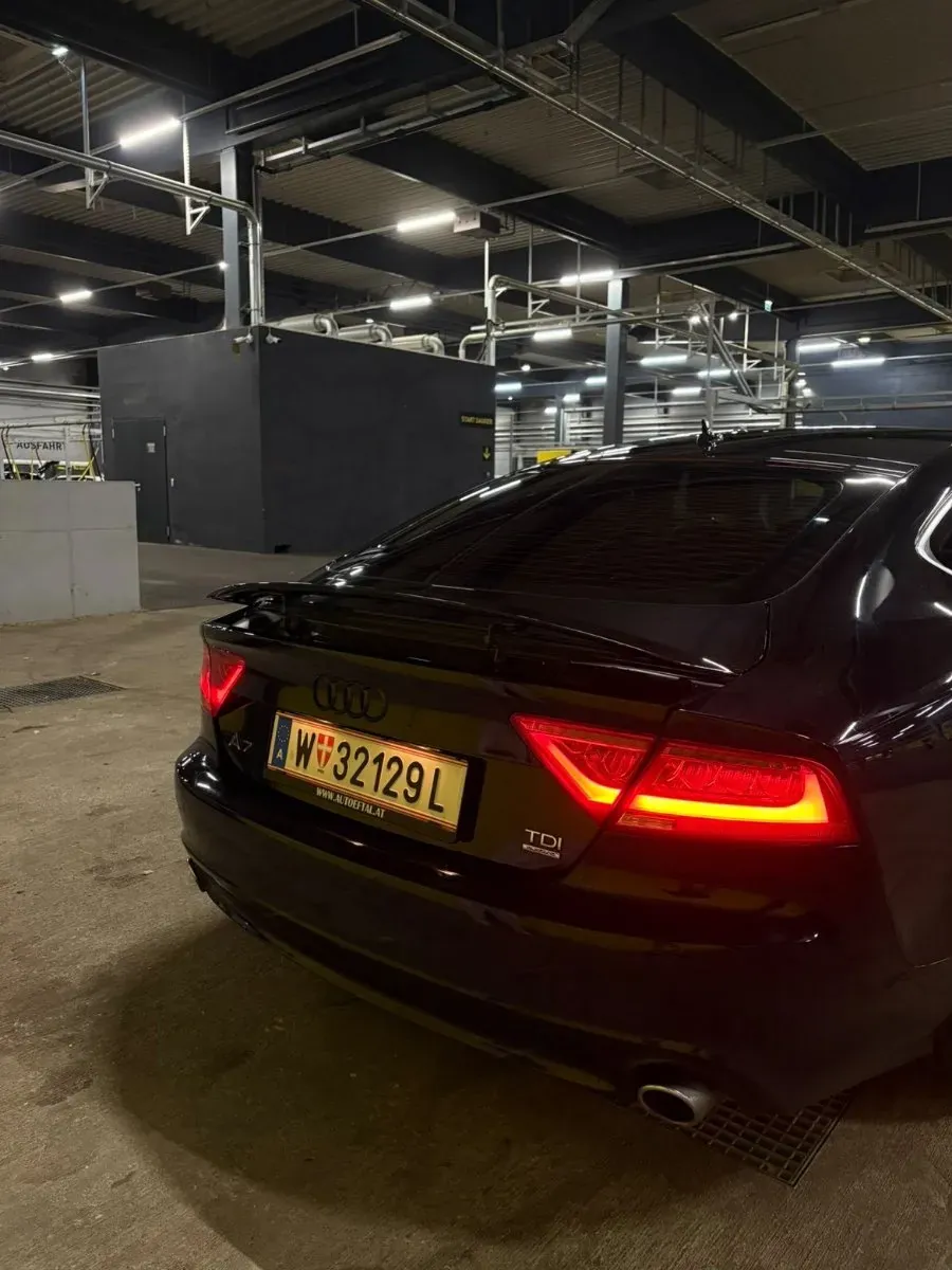 Audi A7 2011 photo 3