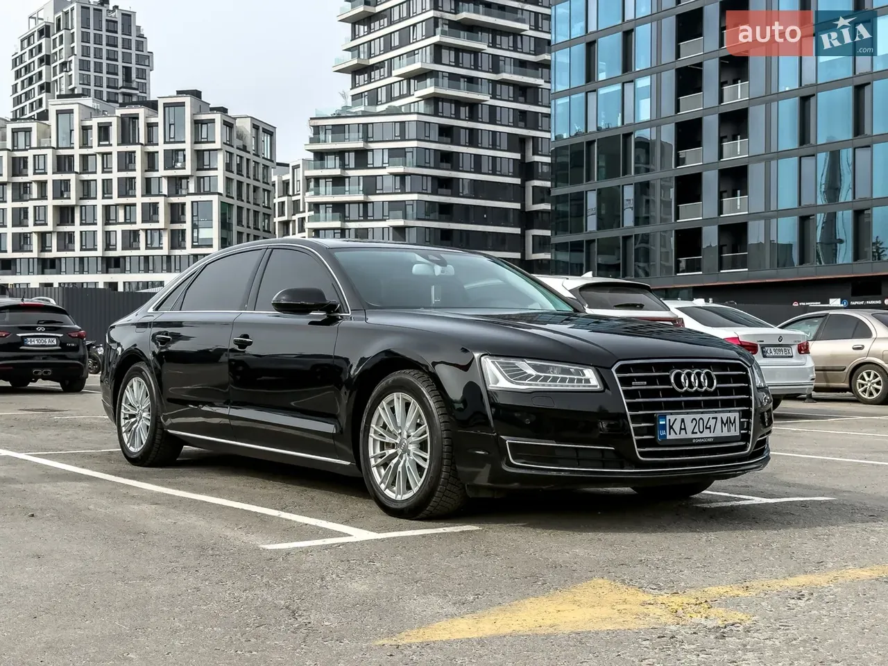 Audi A8 2014 photo 2