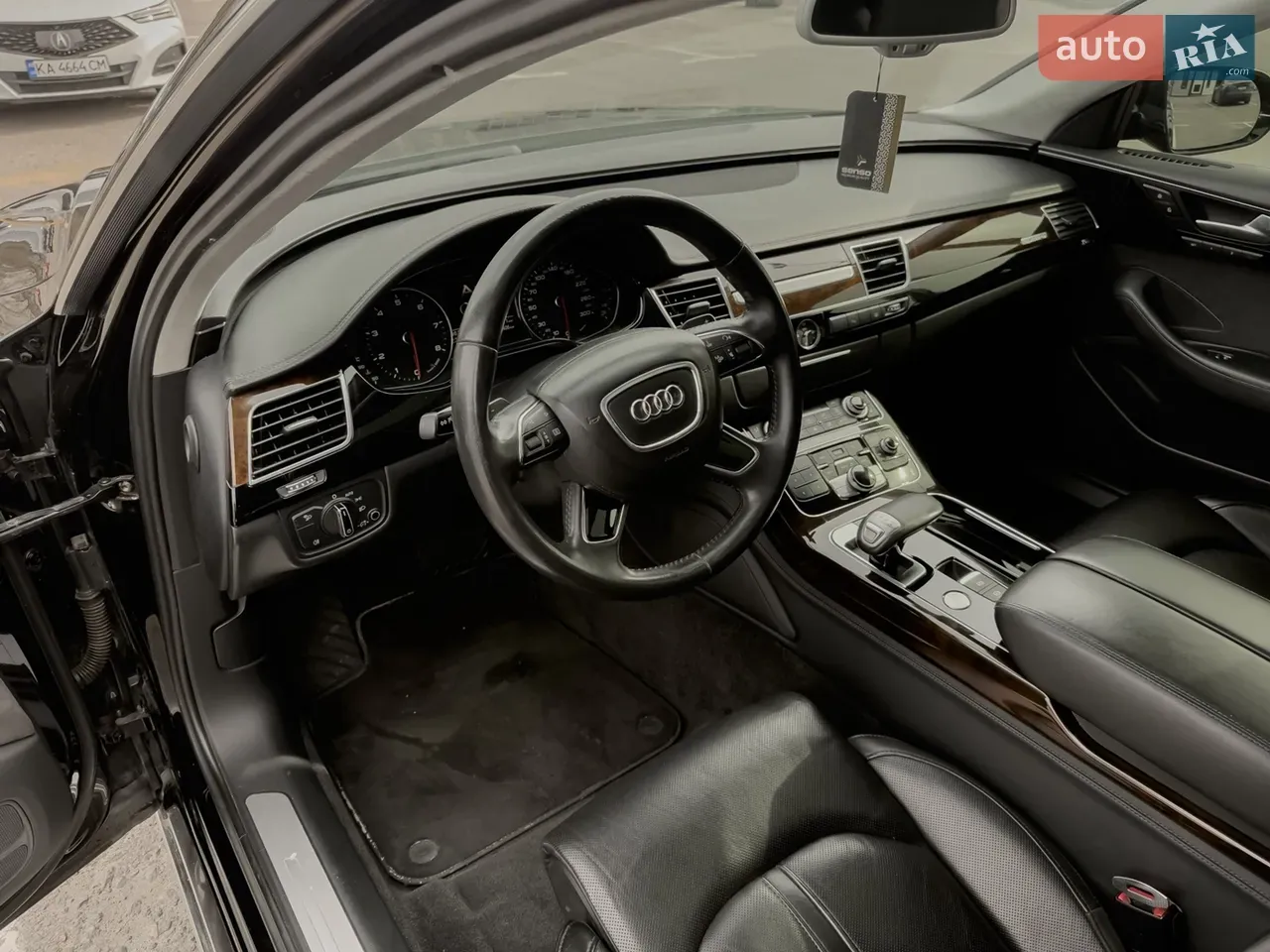Audi A8 2014 photo 5