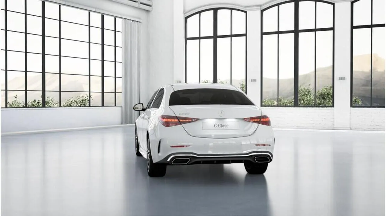 Mercedes-Benz C-Class photo 4