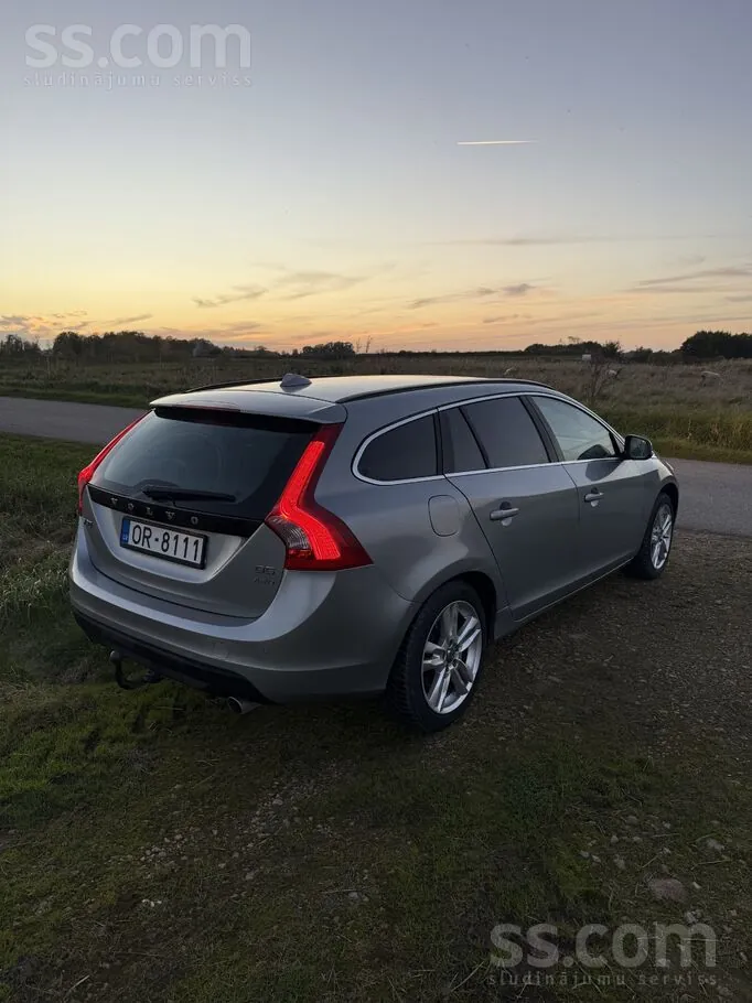 Volvo V60 2011 photo 5