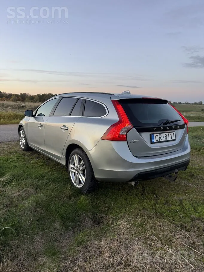 Volvo V60 2011 photo 3