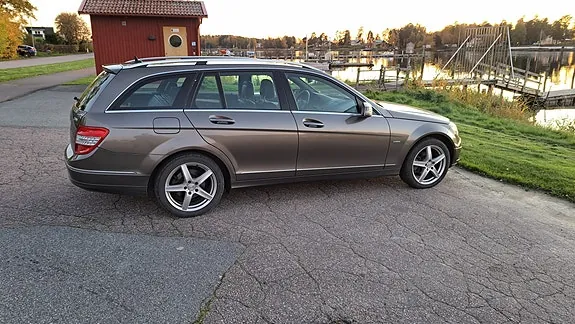 Mercedes-Benz C200