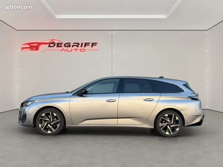 Peugeot 308 2023 photo 2