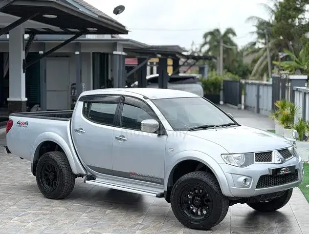 Mitsubishi Triton