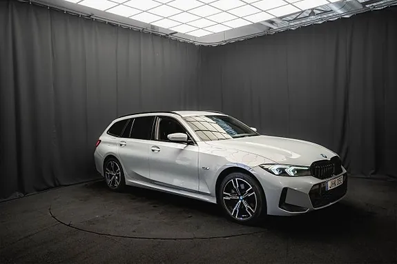 BMW 330E 2023 photo 5