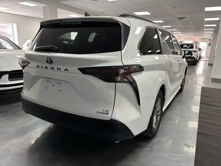 Toyota Sienna 2024 photo 5