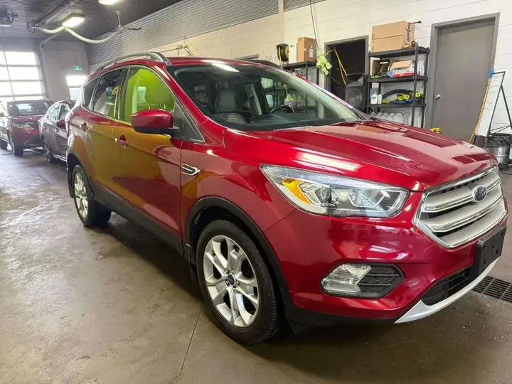 Ford Escape 2018 photo 3