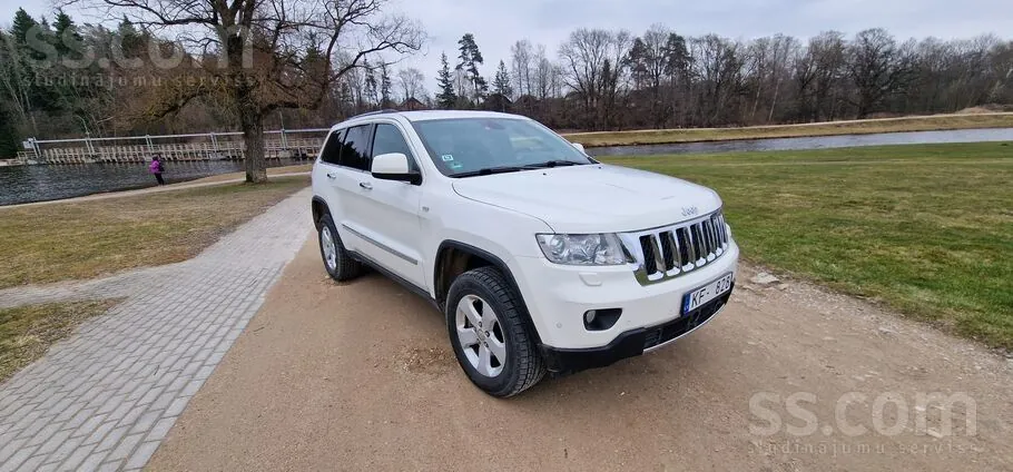 Jeep Grand Cherokee 2012 photo 2