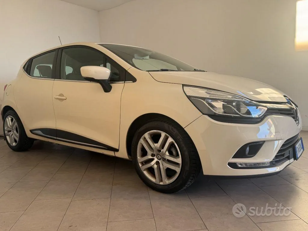 Renault Clio 2018 photo 2