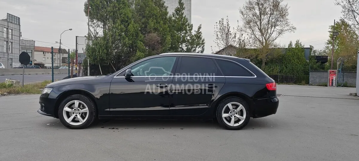 Audi A4 2009 photo 2